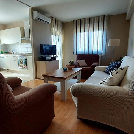 Apartman Ana Pula - Calm, Free Parking, Close To Center エクステリア 写真
