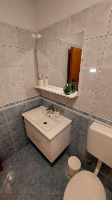 Apartman Ana Pula - Calm, Free Parking, Close To Center エクステリア 写真