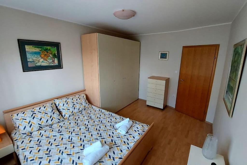 Apartman Ana Pula - Calm, Free Parking, Close To Center エクステリア 写真